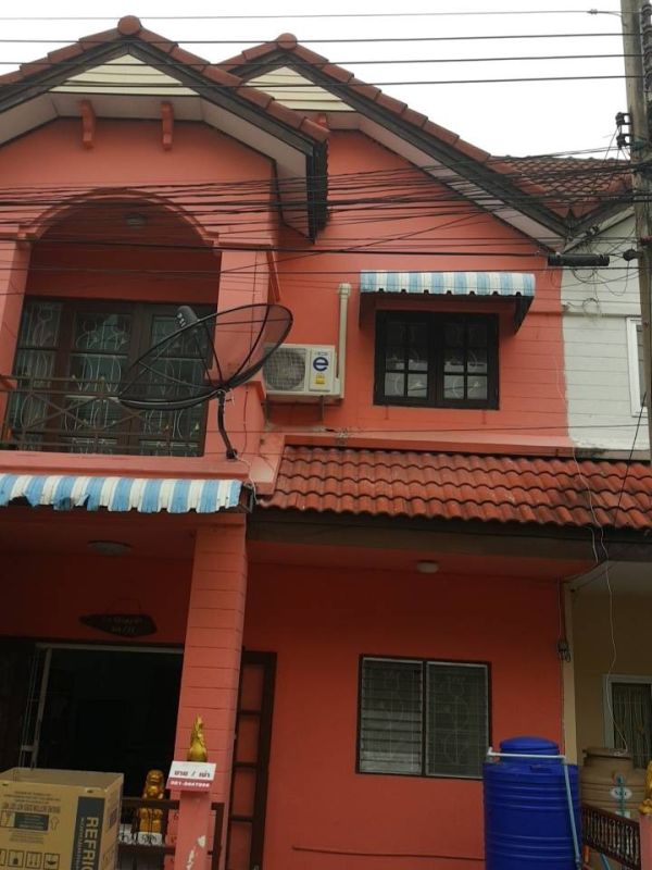 ขายทาวน์เฮาส์ - ขายทาวน์เฮ้าส์2ชั้น หมู่บ้านชุมชน MP การ์เด้น ถนนรังสิตนครนายก คลอง6 ข้างม.ราชมงคลธัญญะ