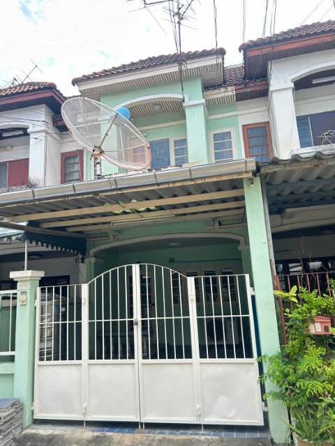 ให้เช่าทาวน์เฮาส์ - ให้เช่าบ้านพรไพลิน2ชั้น18 ตร.ว 120 ตรม. ถ.อ่นนุช16มี2นอน2น้ำ1รับแขกจอดรถ1คันใกล้โลตัสบิิกซี BTSอ่อนนุชเช่า 18000บาท/เดือน ถ.อ่อนนุช