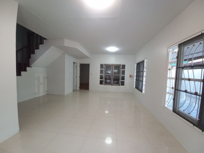 ขายทาวน์เฮาส์ - ขายบ้าน 2 ชั้น หมู่บ้านพฤกษา17 คลอง3 ลาดสวาย ปทุมธานี