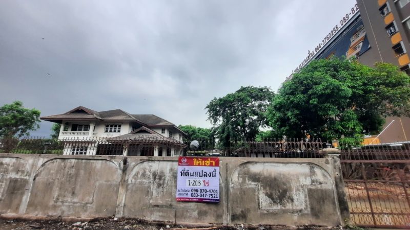 ให้เช่าบ้าน - ให้เช่า บ้านพร้อมโกดัง พื้นที่ 1ไร่ 203 ตรว. ศรีนครินทร์