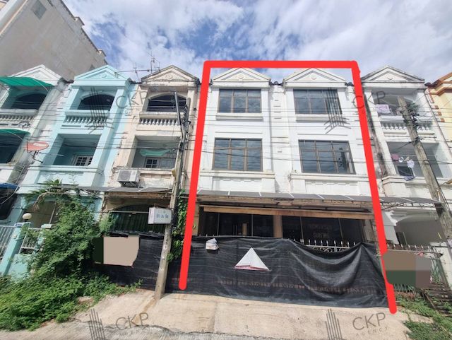 ขายทาวน์เฮาส์ - ขาย ทาวน์โฮม 2 หลังเชื่อมกัน ขายตามสภาพ ใกล้เซ็นทรัลเวสเกต เดินทางง่าย ห่างจากรถไฟฟ้าสายสีม่วง 2.5 กิโลเมตร