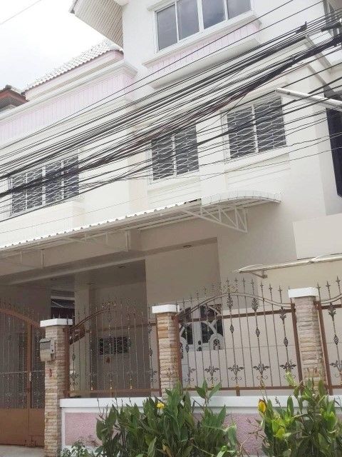 ให้เช่าบ้าน - ให้เช่าบ้านเดี่ยว2ชั้นย่านถ.รัชดาเขตห้วยขวาง350ตร.มมี5นอน6น้ำแอร์11เครื่องเฟอร์ครบพร้อมเข้าอยู่เช่า85000บาท/เดือน