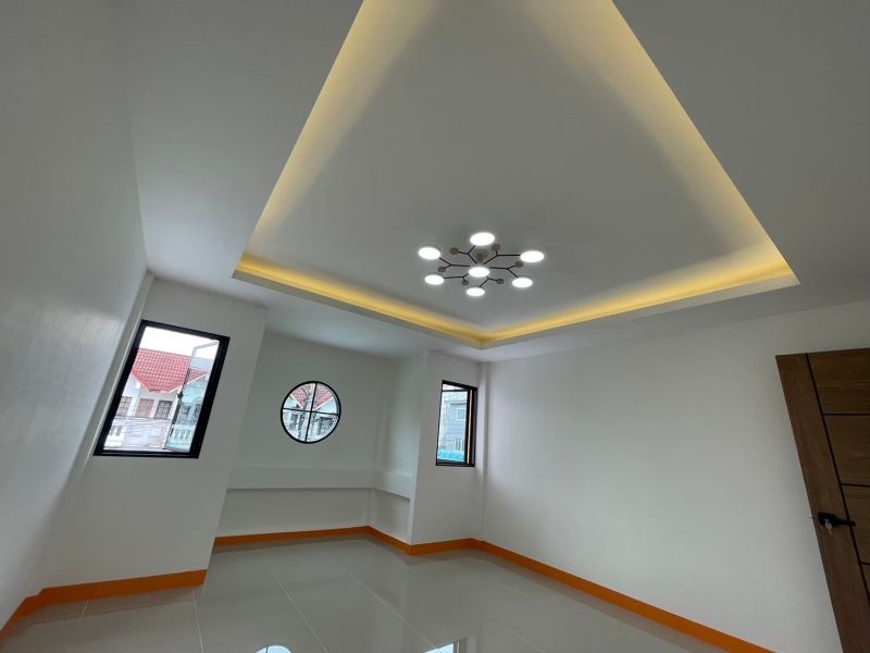 ขายทาวน์เฮาส์ - ขายทาวน์เฮ้าส์ 2 ชั้น หมู่บ้าน โฮมเซ็นเตอร์ สายไหม รีโนวเวททั้งหลัง