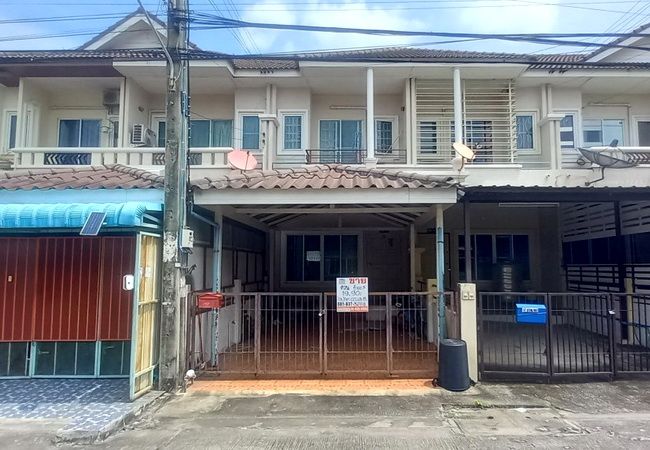 ขายทาวน์เฮาส์ - ขายทาวน์เฮ้าส์ หมู่บ้านบดินทร 2 ซาฟารี-รามอินทรา ถนนเลียบคลองสอง คลองสามวา กรุงเทพมหานคร