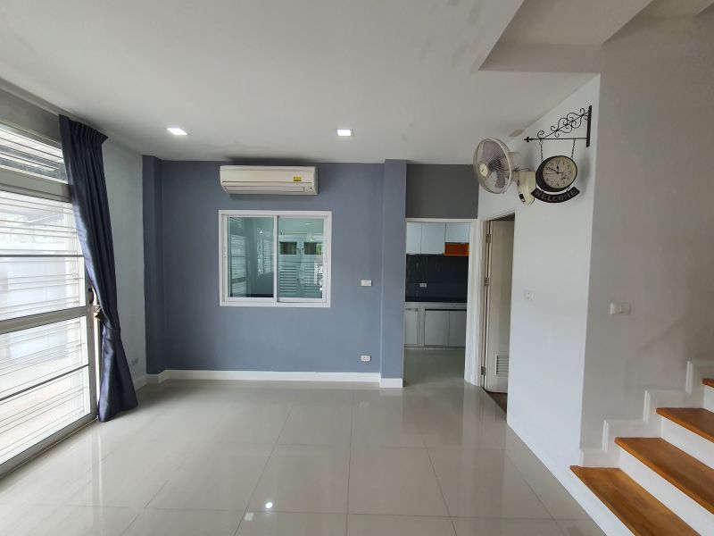 ขายทาวน์เฮาส์ - ขาย ทาวน์โฮม 2 ชั้น เดอะ มิราเคิล พลัส เพชรเกษม 63 (The Miracle Plus Petchkasem 63) โครงการ 1 หลังมุม สุดซอย เนื้อที่ใช้สอยเยอะมาก