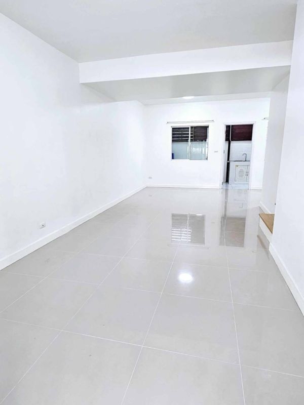 ขายทาวน์เฮาส์ - ขายถูกมาก!! ทาวน์โฮม 2 ชั้น ม.พฤกษาวิลล์ 47/2 ต่อเติมหน้าบ้านหลังบ้านแล้ว ใกล้ห้าง ทางด่วน มหาลัยฯ