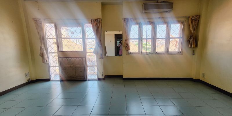 ขายทาวน์เฮาส์ - ขายทาวเฮ้าส์ 3 ชั้น 4 นอน 3 น้ำ ขายตามสภาพ