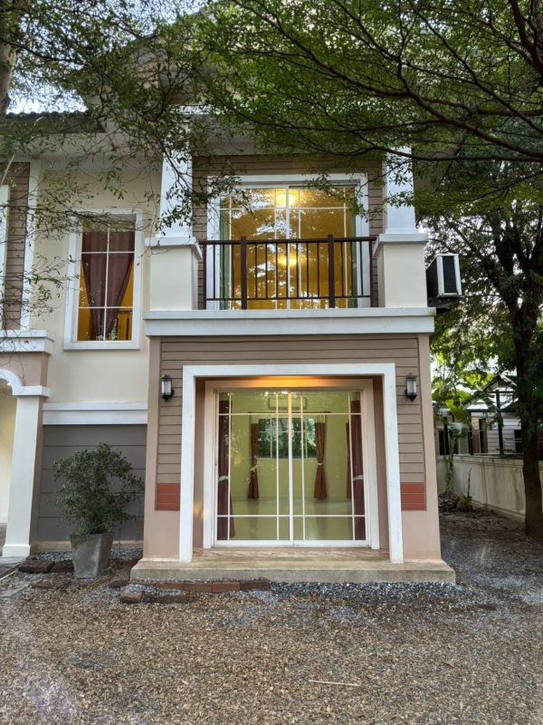 ให้เช่าบ้าน - เช่า - บ้านเดี่ยว 2 ชั้น ภัสสร 13 สุวินทวงศ์ 86 เนื้อที่ 100 ตรว.