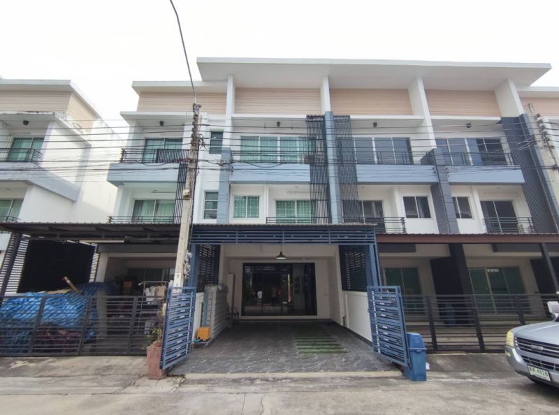 ขายทาวน์เฮาส์ - ขาย ทาวน์โฮม บ้านออทัม เรสซิเด้นซ์ 195 ตรม 20.7 ตรว เพชรเกษม 114 ใกล้เพชรเกษมเพียง 50ม.