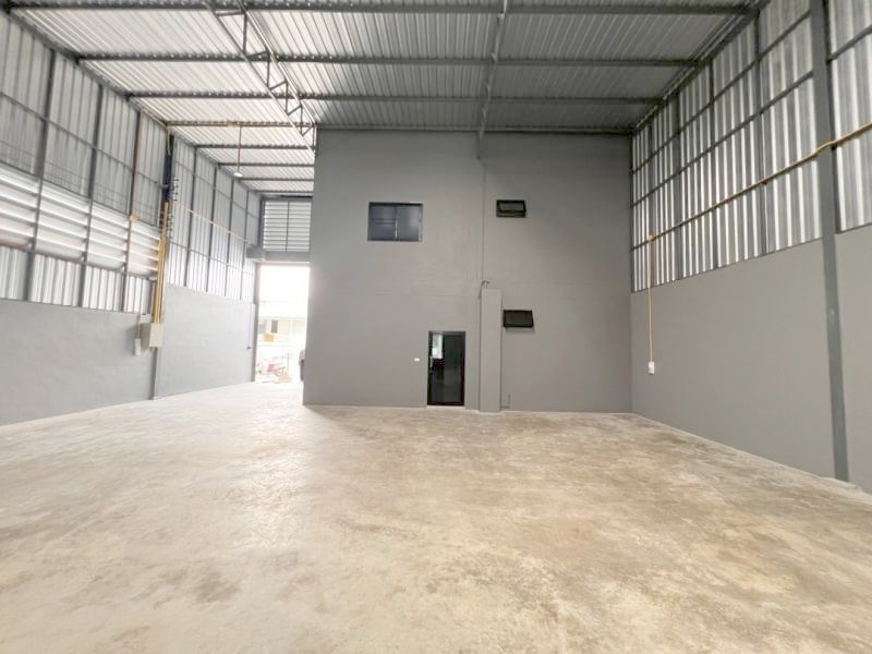 ให้เช่าโรงงาน / โกดัง - โกดัง โรงงาน พร้อมสำนักงาน ขนาด 700 ตรม. คลอง7 ลำลูกกา ปทุมธานี ให้เช่า