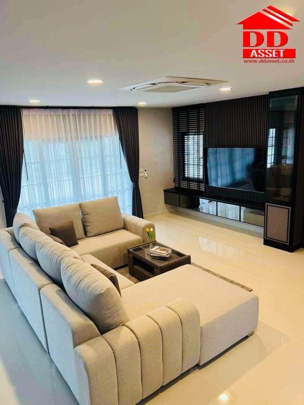 ให้เช่าบ้าน - For rent ให้เช่า (Centro bangna km.7) เซนโทร บางนา กม.7 บ้านเดี่ยว 2 ชั้น บ้านใหม่ไม่เคยเข้าอยู่ Fully furnished