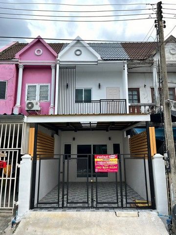 ขายทาวน์เฮาส์ - ทำเลทอง บ้านทาวน์เฮ้าส์ 2 ชั้น ม.บ้านแพ้วพลาซ่า ต.บ้านแพ้ว อ.บ้านแพ้ว