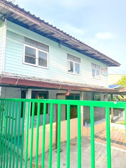 ให้เช่าบ้าน - ซ.พัฒนาการ 75-85 บ้านครึ่งตึก อ่อนนุช70-76 .บ้านเดี่ยว 2 ชั้น ครึ่งไม้ 2 นอน 1 น้ำ 51 ตร.วา.202 ตร.ม.ม. MRT ศรีนุช 2 กม.