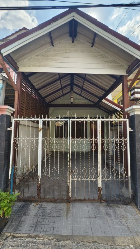 ขายทาวน์เฮาส์ - ขายทาวน์เฮาส์ซอยทรงประภา5 ใกล้ตลาดและโรงเรียน เหมาะค้าขาย เข้าออกได้หลายทาง