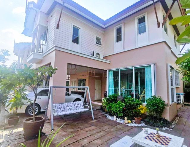 ให้เช่าบ้าน - พร้อมเฟอร์ครบ นานาชาติโอ๊คเบอรี่ 70 ตร.วา. เดอะ คริสตัล 900ม.ถูกที่สุดในโลก บ้าน 2ชั้น ใหม่ 3 นอน เซ็นทรัล อีสต์วิลล์ ตลาดหัวมุม 1.3 กม