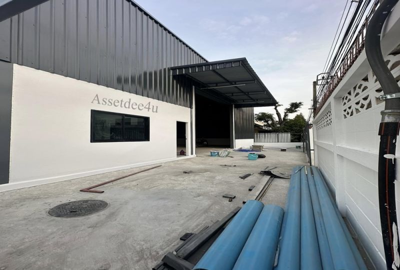 ให้เช่าโรงงาน / โกดัง - ให้เช่าโกดัง ใกล้ ห้าแยกวัชรพล รามอินทรา พื้นที่ 200 ตารางเมตร มีออฟฟิศ ทำเลดี ใกล้ทางด่วน