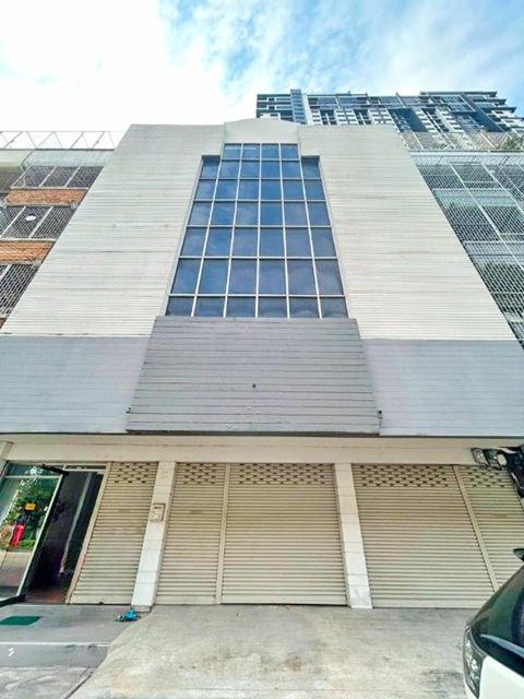 ให้เช่าอาคารพาณิชย์ / สำนักงาน - BTSเจริญนคร ให้เช่าอาคารพาณิชย์ 3คูหา 6 ชั้น 6นอน ไอคอนสยาม BTSกรุงธนบุรี 500ม.5 น้ำ 1,075 ตร.ม.50 ตร.วา.ติดถนนใหญ่ รร.นานาชาติ