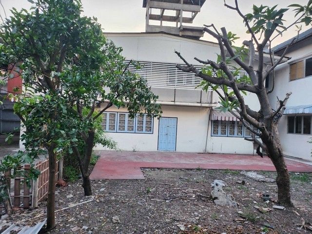 ให้เช่าบ้าน - ให้เช่าบ้านเดี่ยวใกล้รถไฟฟ้าสถานีลาดพร้าว71 โชคชัย4 นาคนิวาส เลียบทางด่วนเอกมัยรามอินทรา2หลัง เนื้อที่ 204 ตารางวา ซอยสังคมสงเคราะห์12