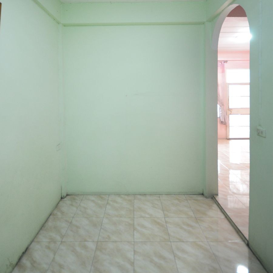 ขายทาวน์เฮาส์ - ขายทาวน์เฮ้าส์24.4ตรว. ม.อยู่เจริญ บุญมา ซ.เทิดราชัน45 จัดกู้ฟรี