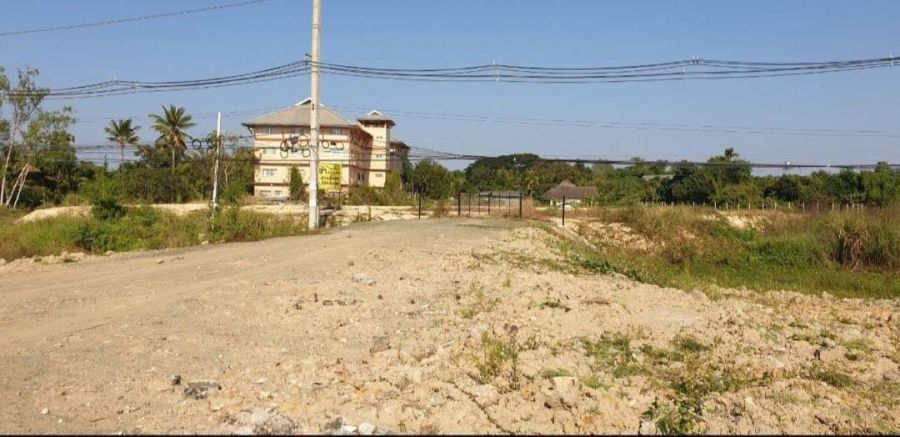 ขายที่ดิน - ขายที่ิดิน 3 ไร่ 3 งาน สี่แยกแม่กวง-วงแหวนรอบ3 แปลงใหญ่ติดถนน