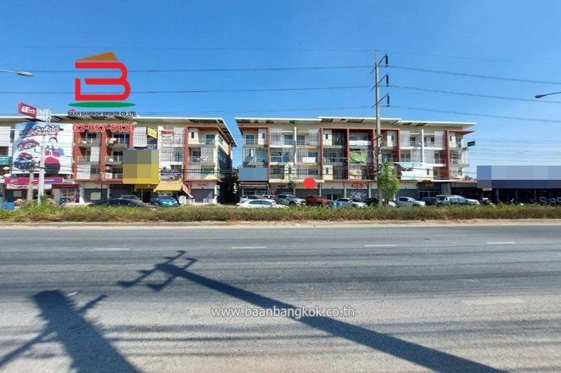 อาคารพาณิชย์ / สำนักงาน - ขาย/เช่า อาคารพาณิชย์ หมู่บ้าน ภัทรไพรเวท 2 เนื้อที่ 17 ตรว. ถนนทางหลวง 3111 อ.สามโคก จ.ปทุมธานี