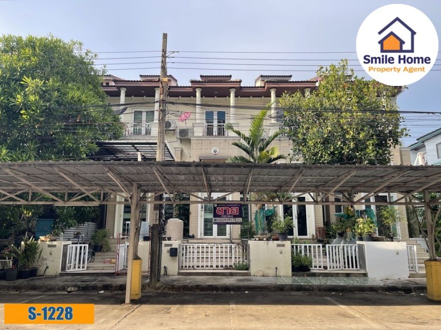 ขายทาวน์เฮาส์ - บ้านสวนลลนา สวนหลวง ร.9 ทาวน์โฮม3 ชั้นเล่นระดับ