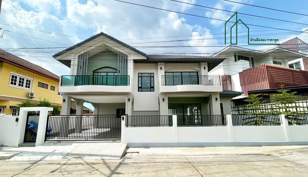 ขายบ้าน - บ้านเดี่ยว 2 ชั้น หมู่บ้านปรีชา ล้ำเพชร รามคำแหง 76 รีโนเวทพร้อมอยู่