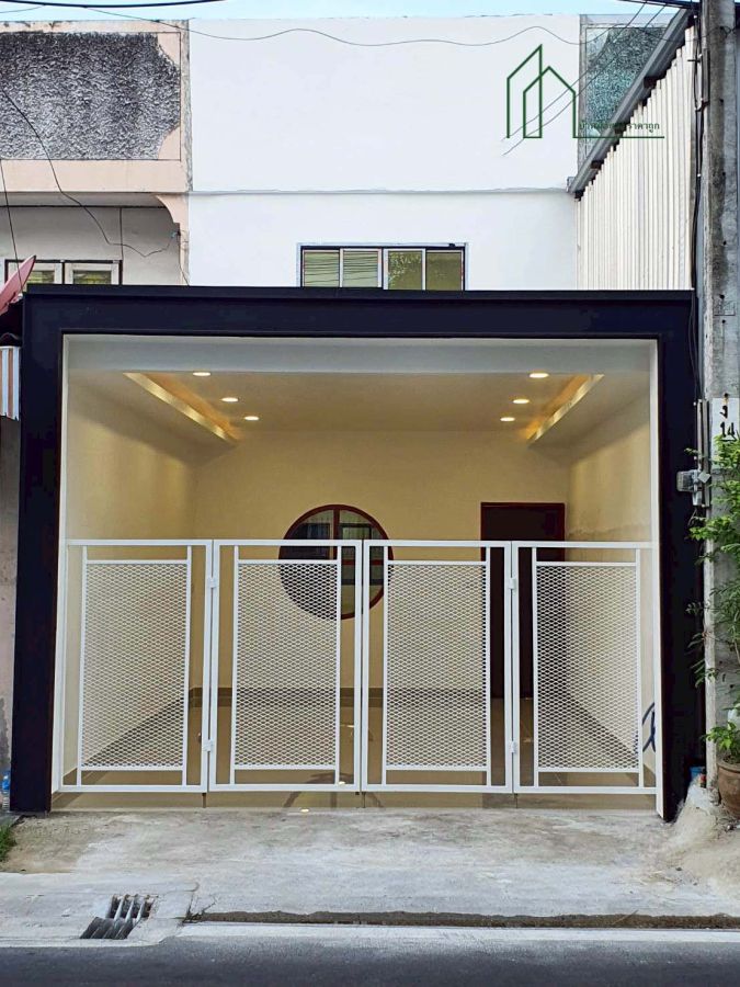 ขายทาวน์เฮาส์ - ทาวน์โฮม 2 ชั้น 20 ตรว. ซอยรามคำแหง 118 บ้านตกแต่งสไตล์มินิมอล สะพานสูง