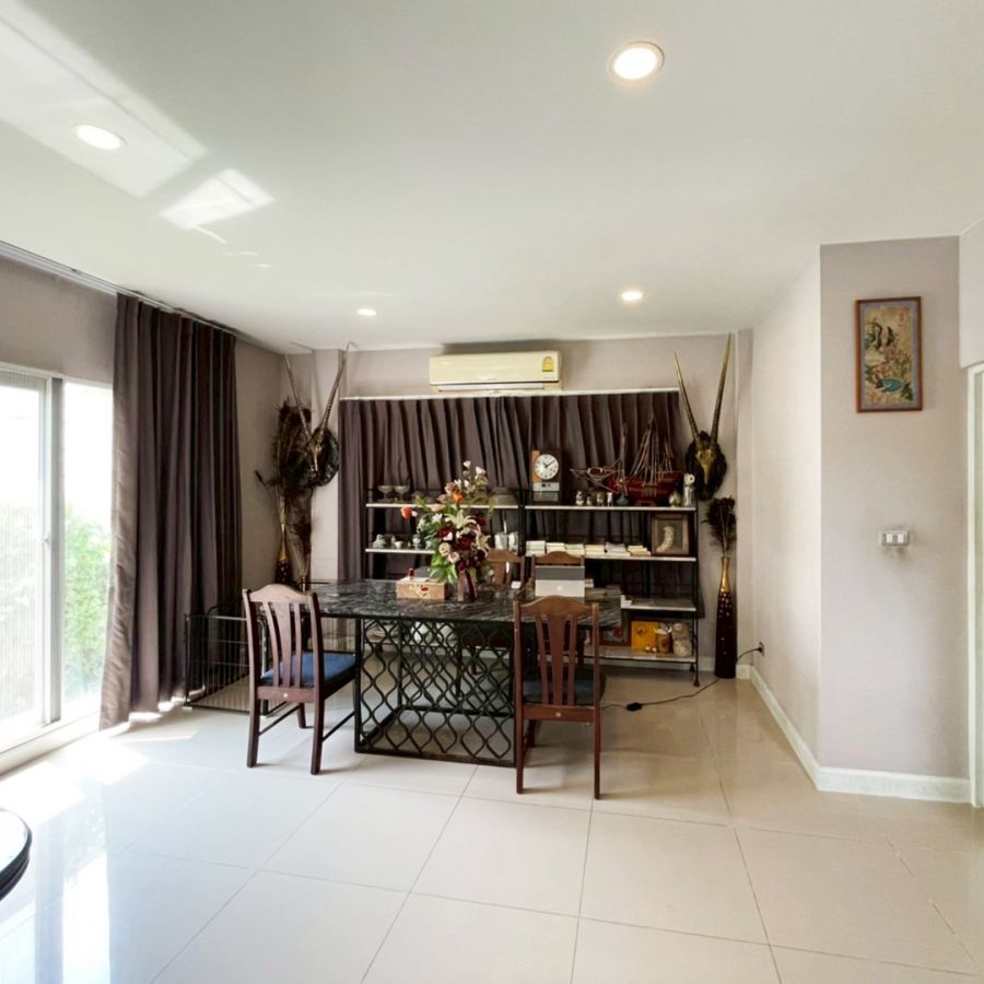 ขายบ้าน - ขายบ้านเดี่ยว61.8ตรว. หลังริม ม.เซนโทร ชัยพฤกษ์-แจ้งวัฒนะ1 สวยสภาพดี เฟอร์บิ้วท์บางส่วน