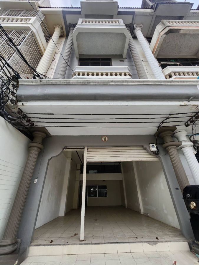 ให้เช่าอาคารพาณิชย์ / สำนักงาน - ให้เช่า อาคารพาณิชย์4ชั้น เหมาะกับ โกดัง/โรงงาน รามคำแหง ซ.76 ติดถนนใหญ่ ราคาถูก!