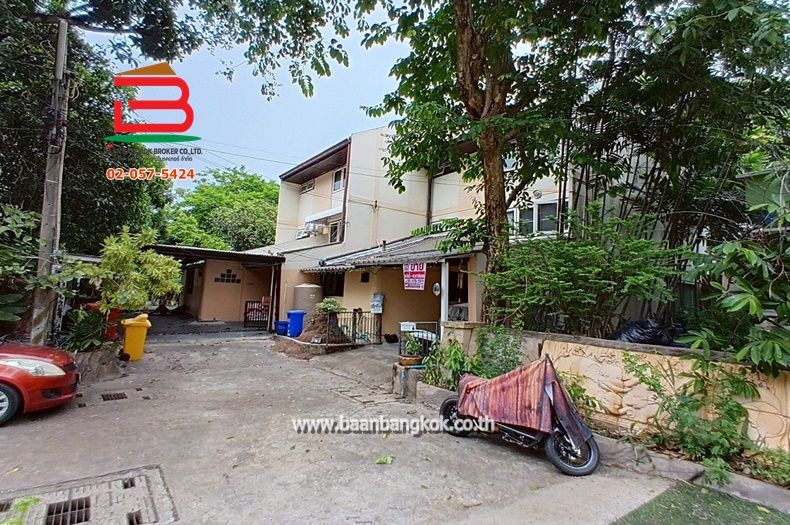 ขายทาวน์เฮาส์ - ทาวน์โฮม หมู่บ้าน การ์เด้นโฮม วิลเลจ เนื้อที่ 36 ตรว. ถนนวิภาวดี-รังสิต ต.คูคต อ.ลำลูกกา จ.ปทุมธานี