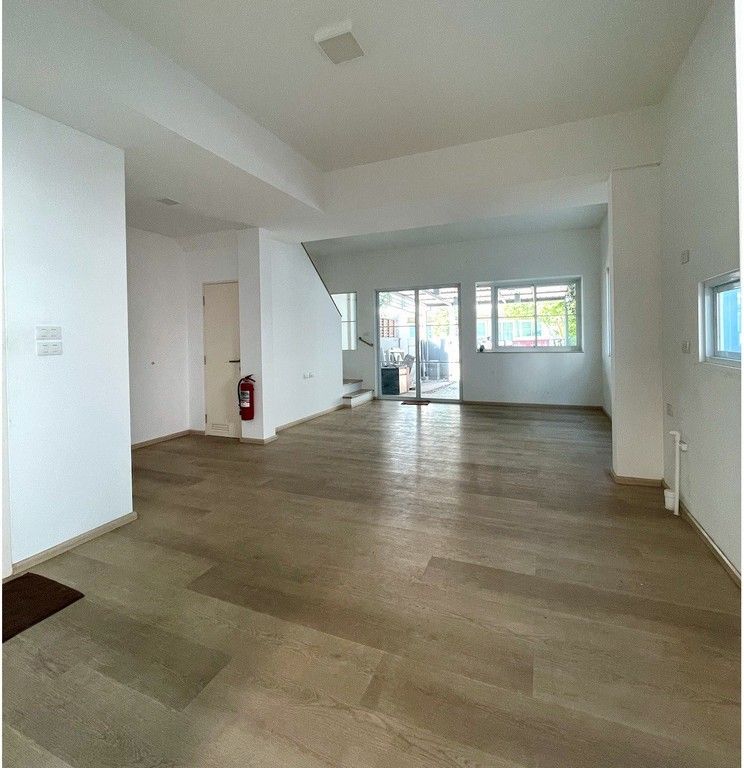 ขายทาวน์เฮาส์ - ขายทาวน์โฮม 2 ชั้น หมู่บ้านอินดี้ 1, บางนา-รามคำแหง 2 Indy Bangna-Ramkhamhaeng 2 ซ.รามคำแหง 2 ดอกไม้ ประเวศ ใกล้ Mega บางนา