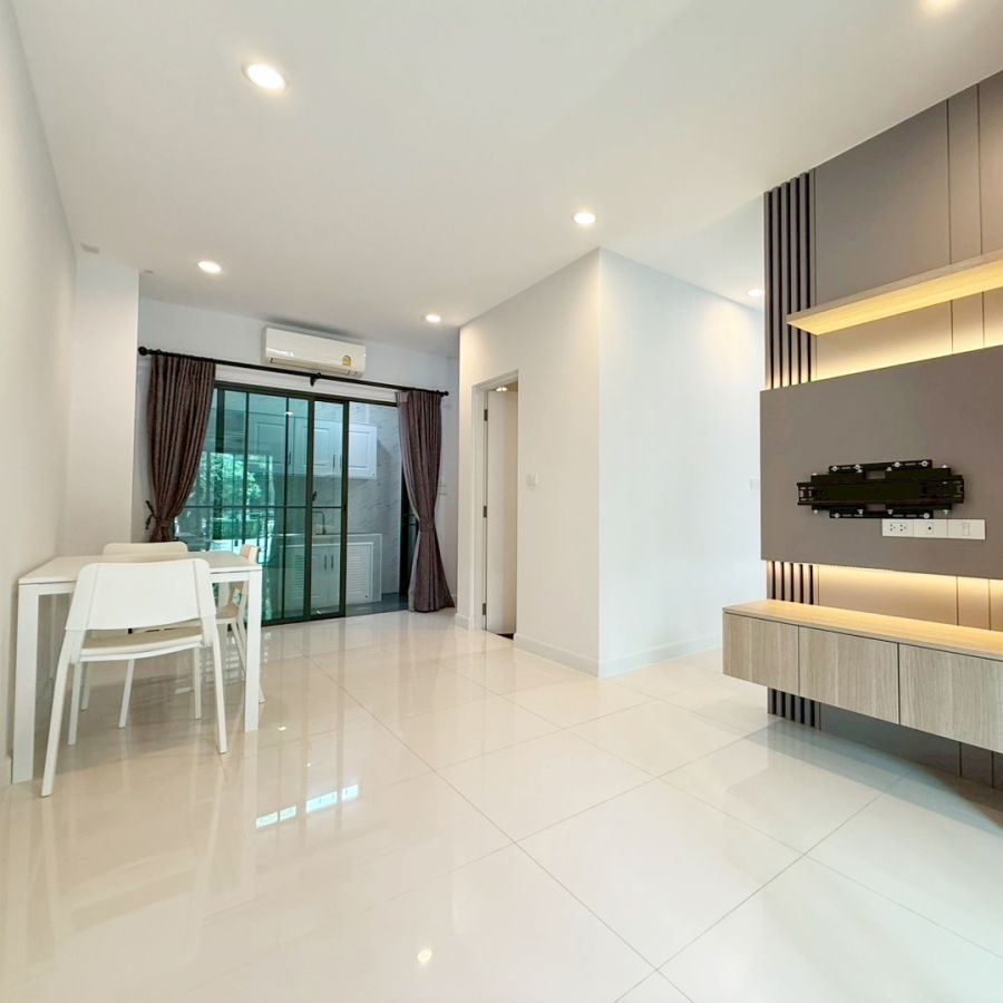 ขายทาวน์เฮาส์ - ขายทาวน์เฮ้าส์17.2ตรว. โครงการเวิร์ฟ สายไหม-พหลโยธิน หน้าบ้านหลังบ้านไม่ชนใคร แต่งสวยต่อเติมครบ