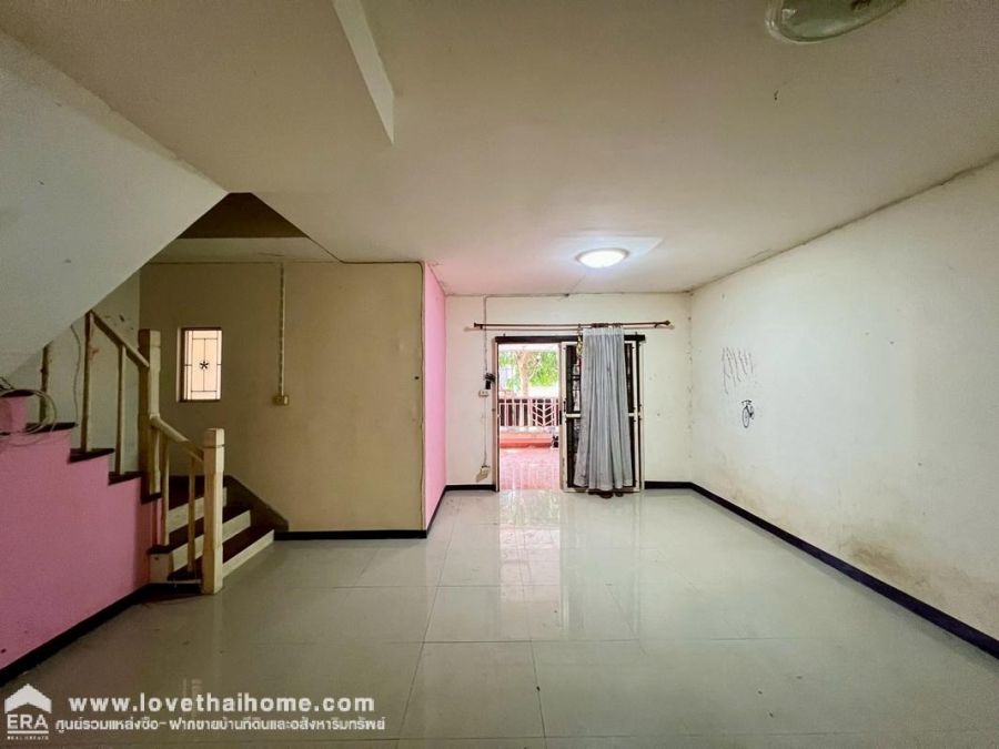 ขายทาวน์เฮาส์ - ขายทาวน์เฮ้าส์ 2 ชั้น ถนนรังสิต-นครนายก คลอง3 หมู่บ้านพฤกษาC ขนาด 18 ตรว ขายตามสภาพปัจจุบัน