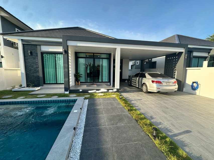 ขายบ้าน - ขายบ้านเดี่ยว พร้อมสระว่ายน้ำส่วนตัว สร้่างใหม่ บางเสร่ สัตหีบ