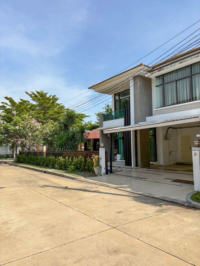 ให้เช่าบ้าน - ให้เช่าบ้านเดี่ยวสุดหรู หมู่บ้าน Urban Sathorn ติดราชพฤกษ์ ใกล้BTSบางหว้า