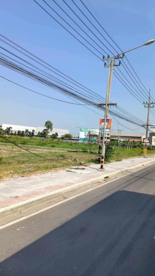 ขายที่ดิน - ขายที่ดินแปลงสวย ติดถนนใหญ่ บางนา-ตราด กม.31 (ขาออก)