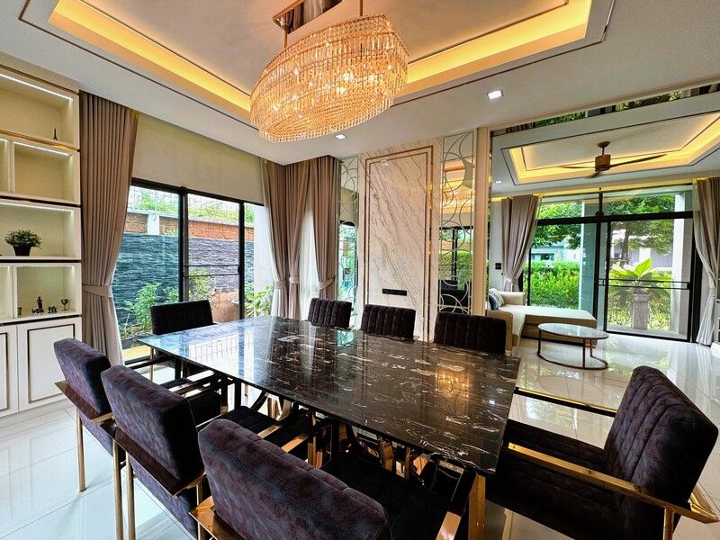 ขายบ้าน - ขายบ้านเดี่ยวตกแต่งสุดหรู บางกอก บูเลอวาร์ด ซิกเนเจอร์ สาทร-ราชพฤกษ์ 130 ตรว. ถ.บางแวก เขตภาษีเจริญ กรุงเทพ