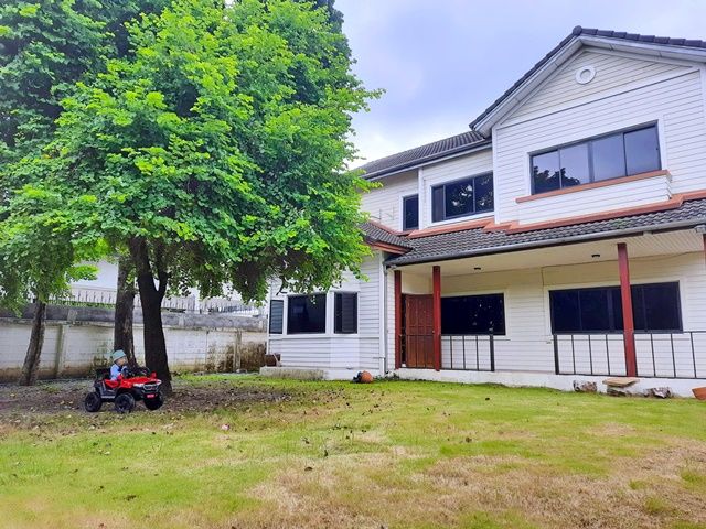 ให้เช่าบ้าน - ให้เช่า คฤหาสน์ 2 ชั้น 152ตร.วา. 352ตร.ม. 3-5นอน เมกะ บางนา 2.6 กม. ตลาดกิ่งแก้ว 1.2กม.พร้อมเฟอร์ บางนา-ตราด กิ่งแก้ว