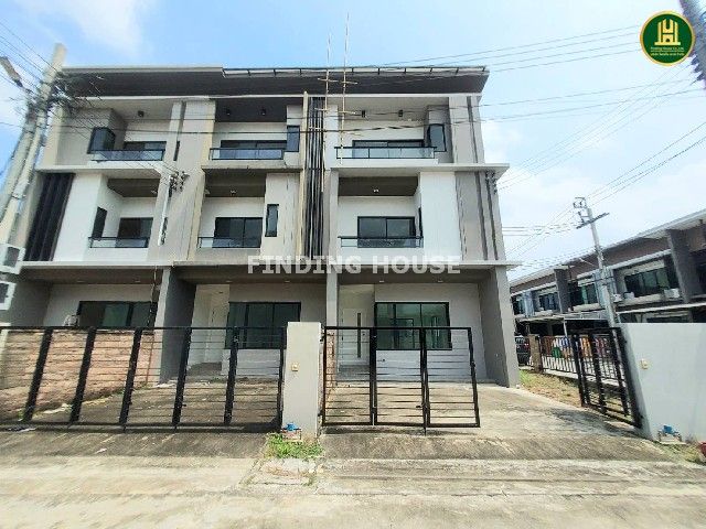 ขายทาวน์เฮาส์ - ขายทาวน์โฮม ดิ แอมเบียนซ์ พหลโยธิน - สายไหม 53 หลังมุม 33 ตร.ว. ซอยสายไหม53 เขตสายไหม กทม. บ้านสวย ราคาถูก