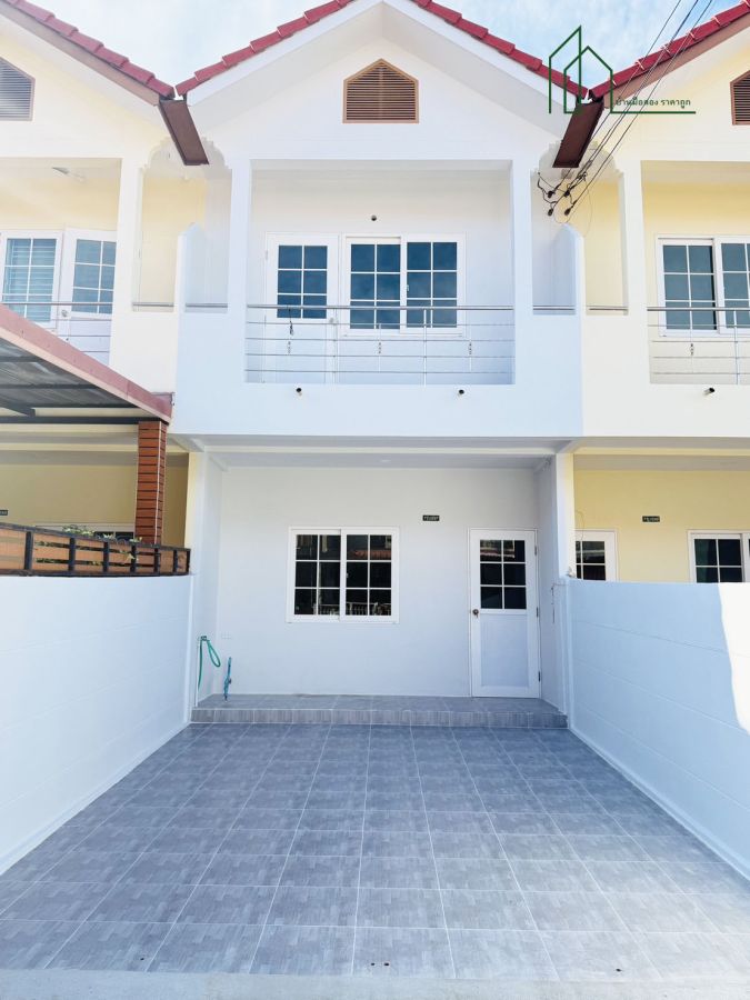 ขายทาวน์เฮาส์ - ทาวน์เฮ้าส์ยอดนิยม หมู่บ้านเฟื่องฟ้า 17 เฟส1 บางพลี รีโนเวทใหม่ทั้งหลัง