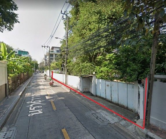 ขายที่ดิน - ขายที่ดิน ซอยนราธิวาสราชนครินทร์ 22 ซอยสาธุประดิษฐ์ 15 แขวงช่องนนทรี เขตยานนาวา ทิศตะวันออกเฉียงใต้ เนื้อที่ 255 ตารางวา