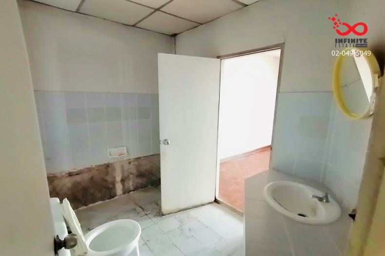 ขายทาวน์เฮาส์ - ขายทาวน์เฮ้าส์ 2 ชั้น 16.3 ตารางวา หมู่บ้านมนวดี พาร์ค พร้อมอยู่ ใกล้ MRT ซอยวัดลาดปลาดุก ถนนกาญจนาภิเษก