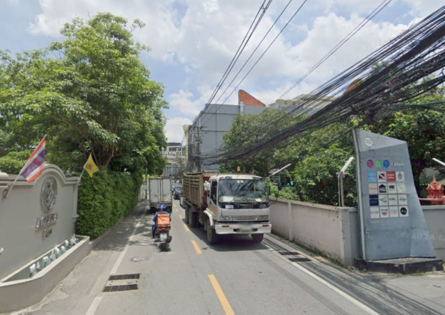 ขายที่ดิน - ขายที่ดินพร้อมสิ่งปลูกสร้าง สุขุมวิท 49 ใกล้โรงพยาบาลสมิติเวช สุขุมวิท