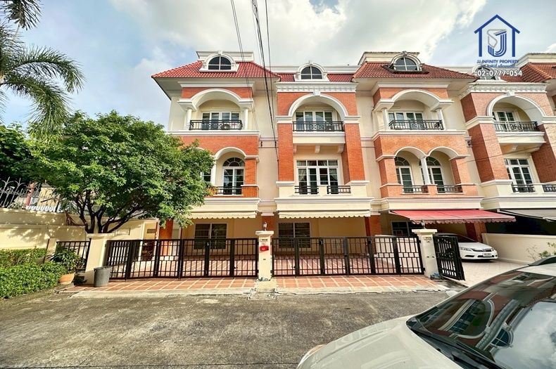 ขายบ้าน - ขายทาวน์โฮม 3.5 ชั้น 55.2 ตารางวา หมู่บ้านคาซ่าซิตี้ ลาดพร้าว โยธินพัฒนา 3 ใกล้ทางด่วนรามอินทรา-อาจณรงค์ หลังริม