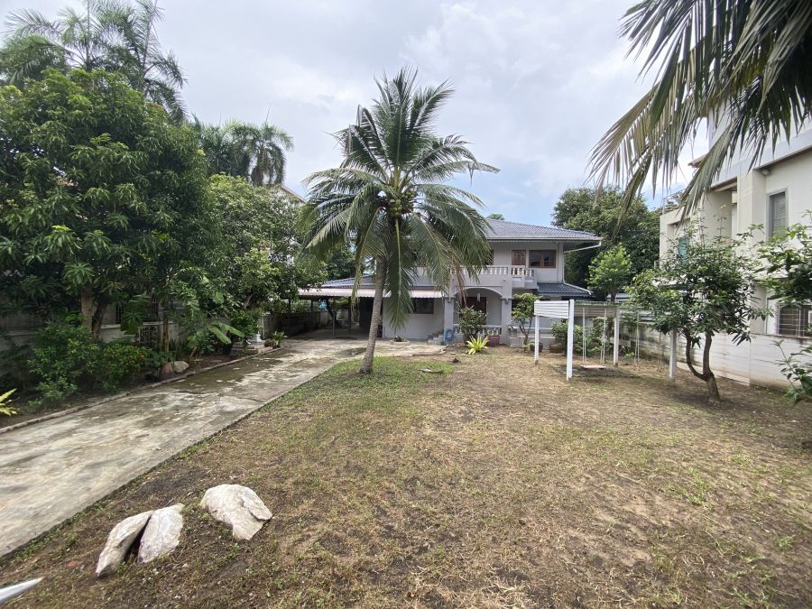 ขายบ้าน - ขายบ้านเดี่ยว 2 ชั้นพร้อมที่ดิน 180 ตรว. รามอินทรา ซอย 5 แยก 7-9 เชื่อมพหลโยธิน 48 ทำเลดี ต่อรองได้