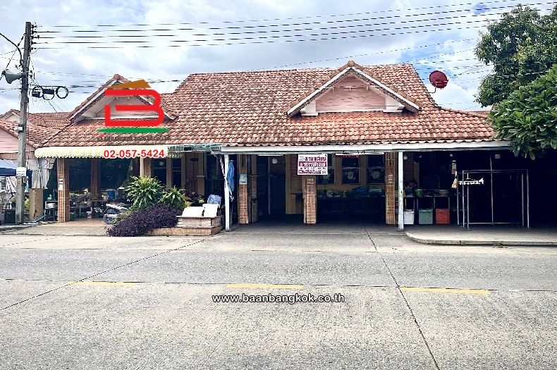 ขายบ้าน - บ้านเดี่ยว หมู่บ้าน วรารักษ์ รังสิต คลอง 3 เนื้อที่ 55.1 ตร.ว หมู่บ้านติดถ.โยธาธิการคูคต-คลองหลวง ตำบลคลองสาม อำเภอคลองหลวง จังปทุมธานี