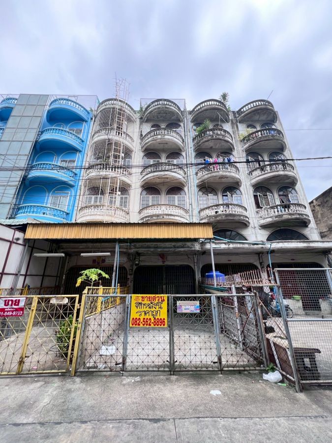 ขายอาคารพาณิชย์ / สำนักงาน - ขายอาคารพาณิชย์ 4 ชั้น ซอยเพชรเกษม50/4 ใกล้รถไฟฟ้าสถานีภาษีเจริญ