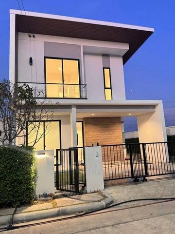 ให้เช่าบ้าน - ให้เช่าบ้านแฝด 2 ชั้น 48ตรว.ถนน สุขาภิบาล2 ใกล้เมกาบางนา