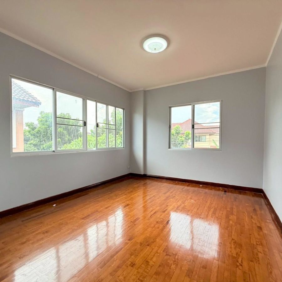 ขายบ้าน - ขายบ้านเดี่ยว62.7ตรว. หลังมุม ม.สัมมากร มีนบุรี2 ถ.สามวา ภายในสภาพดีพร้อมอยู่ จัดกู้ฟรี